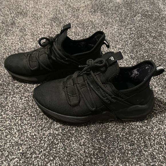 Fabletics Marin shoe - Picture 2 of 6